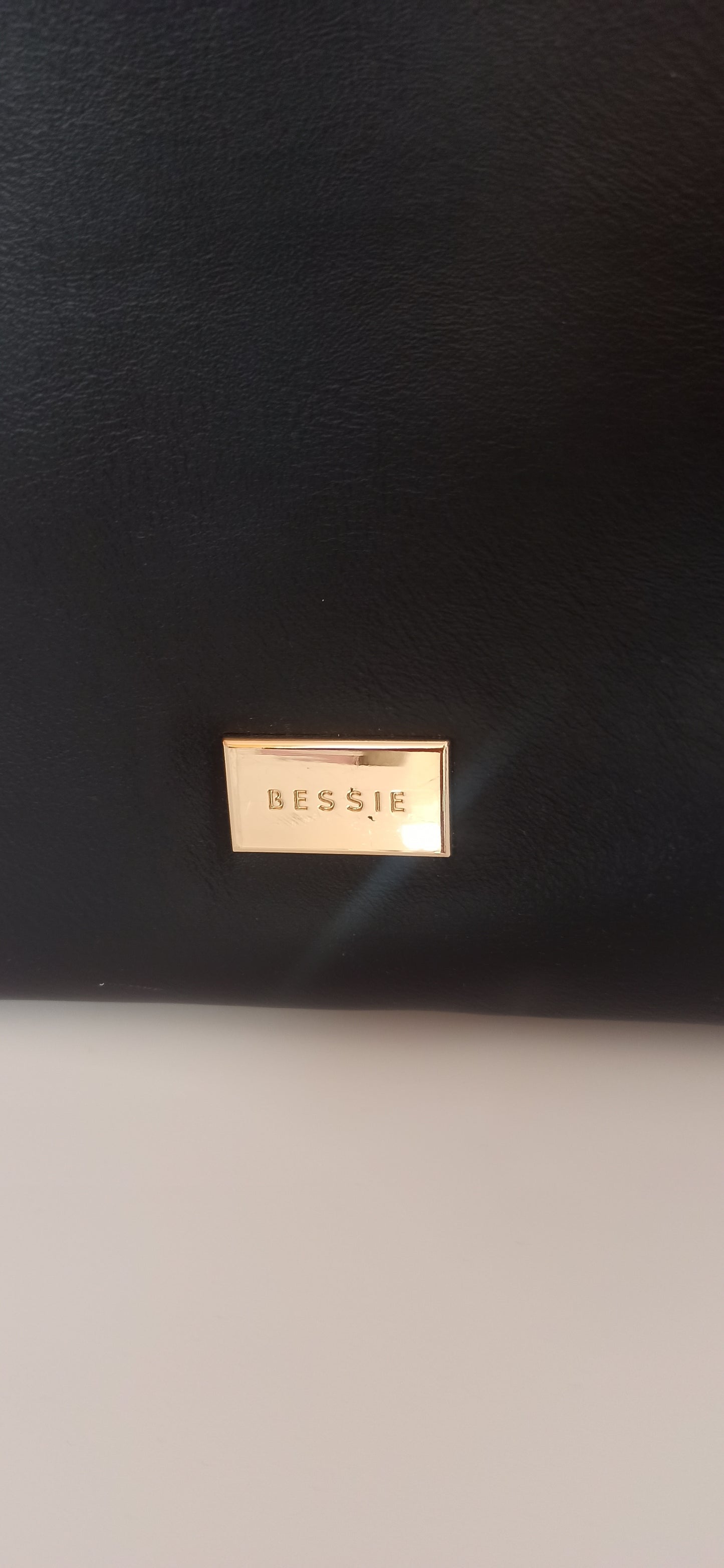 Shopper Bessie