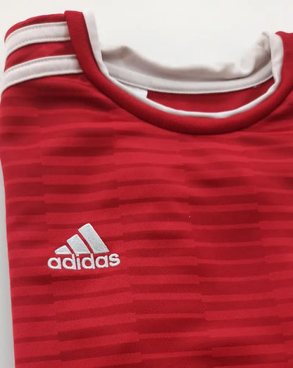 T-Shirt Adidas Gr: 152 - T-Shirt T-Shirt Adidas Gr: 152 - Vintage&Present Mode Shirts & Tops