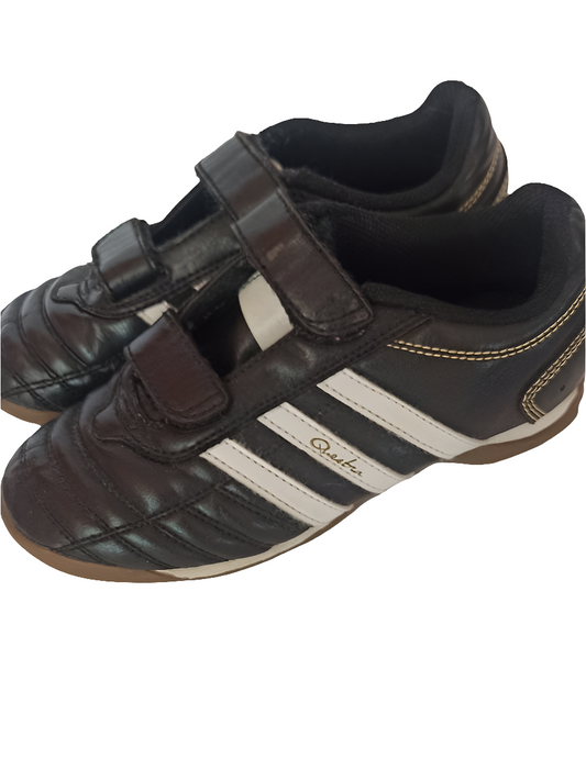 Sportschuhe von Adidas Gr. 33