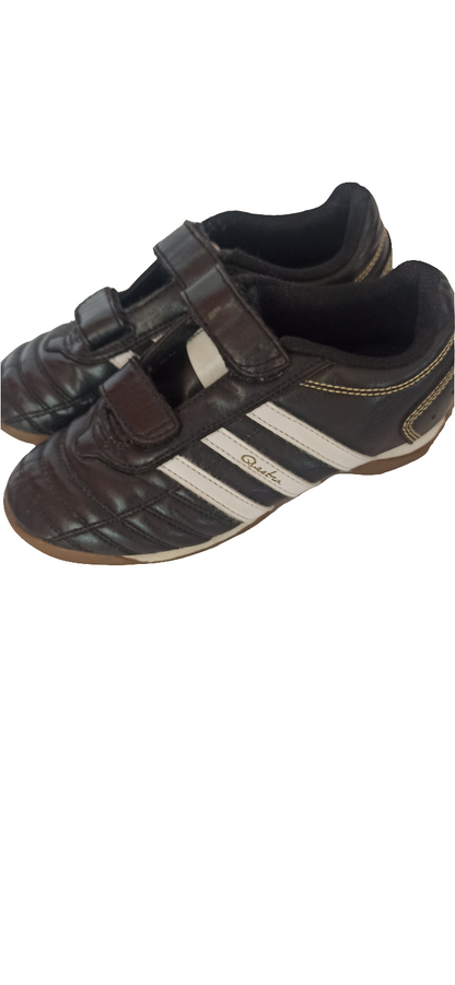 Sportschuhe von Adidas Gr. 33