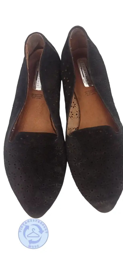 Gebrauchte schwarze Ballerinas Gr. 39 aus Wildleder mit spitzer Zehe und Perforation