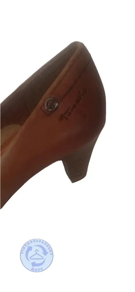 Gebrauchte Tamaris Pumps Größe 38: braune Lederschuhe mit niedrigem Absatz und Metallknopf