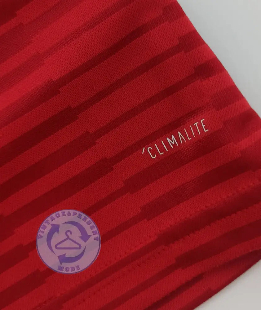 T-Shirt Adidas Gr: 152 - T-Shirt T-Shirt Adidas Gr: 152 - Vintage&Present Mode Shirts & Tops