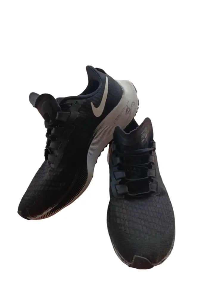 Sportschuhe Nike Zoom Pegasus Gr. 39 - Sneakers Sportschuhe Nike Zoom Pegasus Gr. 39 - Vintage&Present Mode