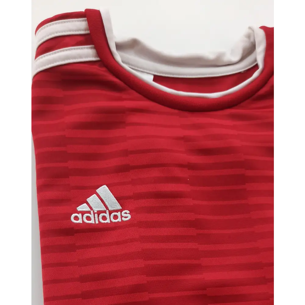 T-Shirt Adidas Gr: 152 - T-Shirt T-Shirt Adidas Gr: 152 - Vintage&Present Mode Shirts & Tops